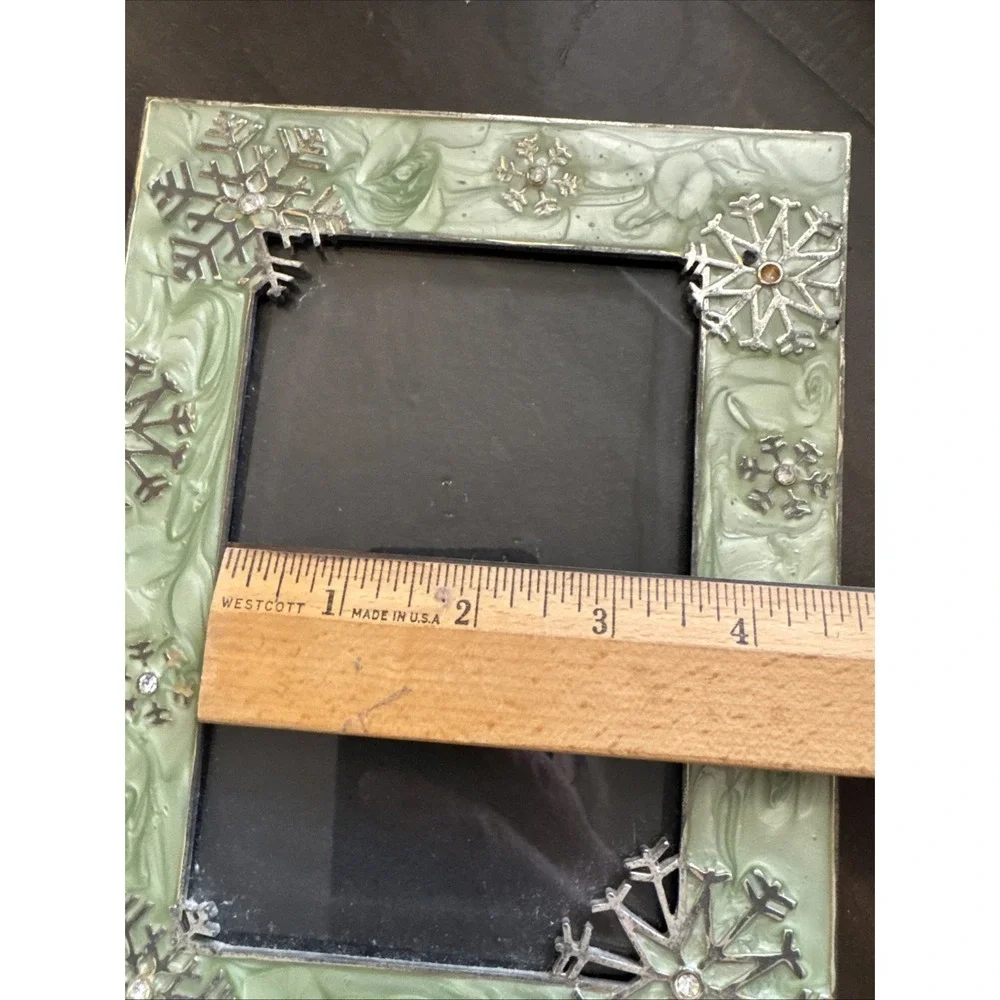 Metal Picture Frame Enamel Border Winter Frost With Snowflakes 4x6